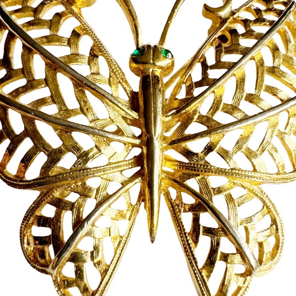 Gold Filagree Butterfly Brooch - Picture 5 of 13